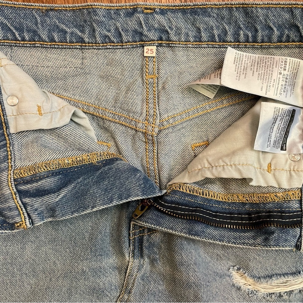 Levi’s Denim Mini Skirt - Picture 7 of 9